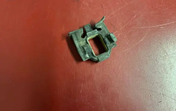 BMW X1 F48 F49 Radiator mount bracket 8680445 17118680445