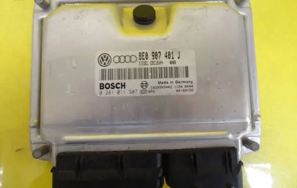 Audi A6 S6 C5 4B Engine control unit/module 8E0907401J 0281011387