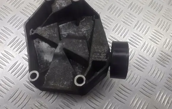 Opel Vectra C Alternator belt tensioner pulley 
