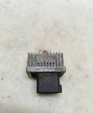 Renault Kangoo I Glow plug pre-heat relay 7700115078