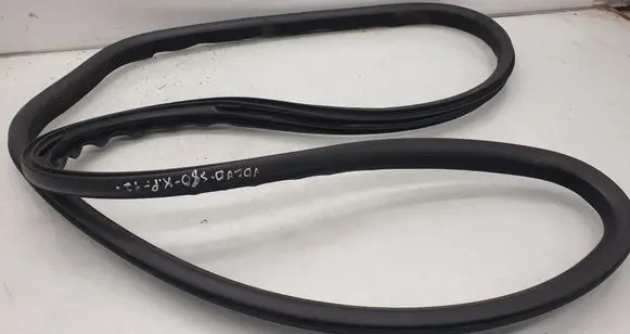 Volvo S80 Front door rubber seal 