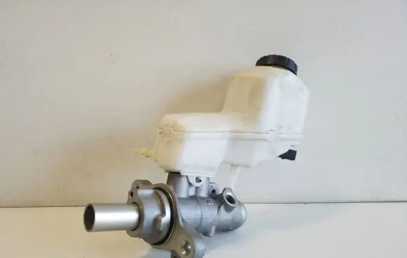 Audi Q3 F3 Master brake cylinder 0204839697