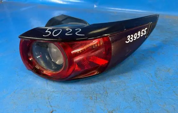 Mazda CX-5 II Boot/trunk interior light KB8A51150F