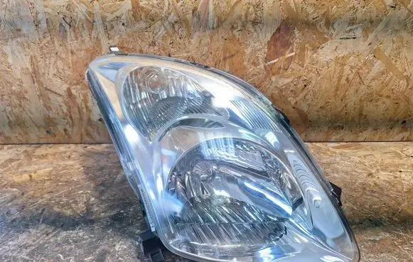 Suzuki Swift I Headlight/headlamp