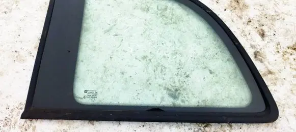 Opel Zafira A Rear side window AS2