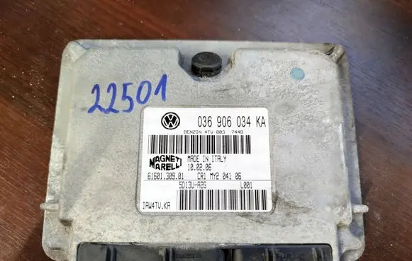 Volkswagen Golf V Engine control unit/module 036906034ka