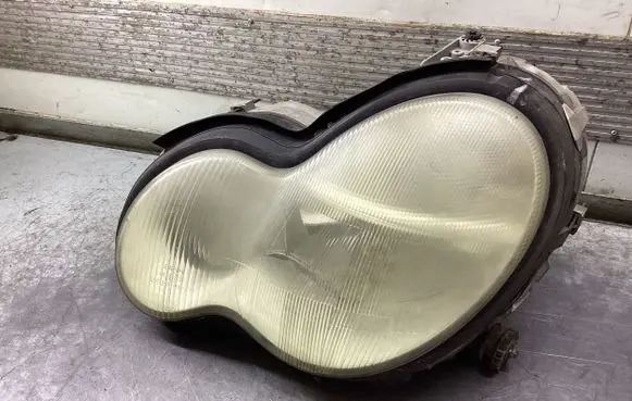Mercedes-Benz C W203 Headlight/headlamp A2038200161 0301109201