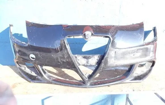 Alfa Romeo Giulietta Front bumper 156085887