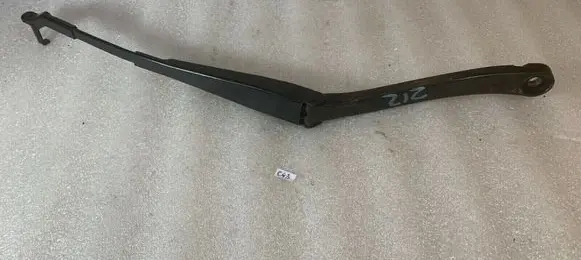 Mercedes-Benz E W212 Front wiper blade arm 2128201444