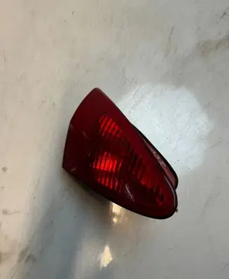 Alfa Romeo 147 Tailgate rear/tail lights 46747825 03320010 46556346