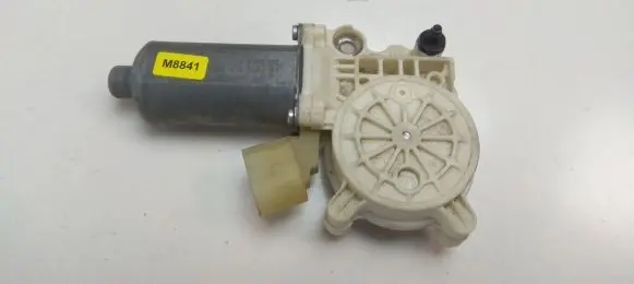 BMW X5 E70 Rear door window regulator motor 6967262 M8841