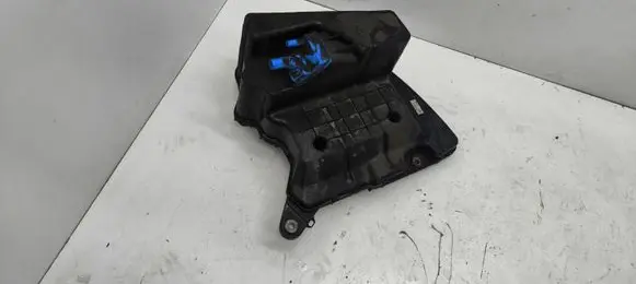 Audi A4 S4 B9 AdBlue liquid reservoir 8W0131878BH