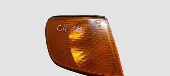 Audi 100 S4 C4 Front indicator light 0152604 HELLA 137984