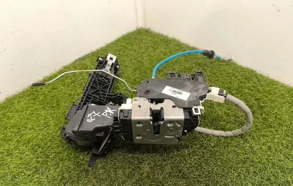 Mercedes-Benz B W246 W242 Front door lock A1667200135