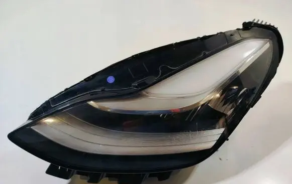 Tesla Model 3 Headlight/headlamp 1077375-50-B