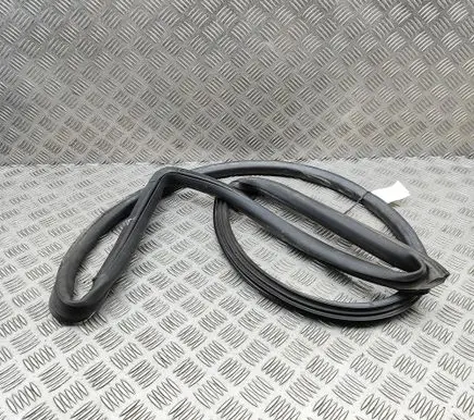 Maserati Levante Rubber seal rear door 670032884