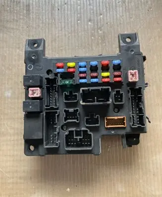 Mitsubishi Outlander Fuse module 8637A213 00021826 L8637001A