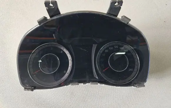 Hyundai i40 Speedometer (instrument cluster) 940113Z000 11001776320H