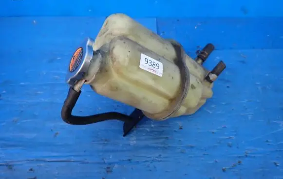 Nissan Murano Z51 Coolant expansion tank/reservoir