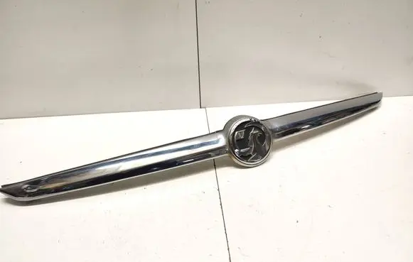 Opel Zafira C Tailgate trim 20907405