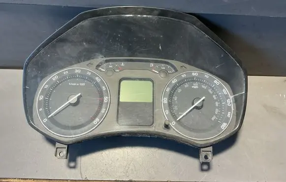 Skoda Octavia Mk2 (1Z) Speedometer (instrument cluster) 1Z0920910D