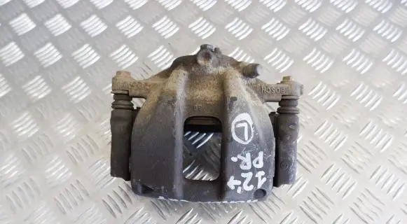 Honda CR-V Front brake caliper