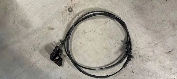 Ford Mustang VI Engine bonnet/hood lock release cable FR3B16B975AE