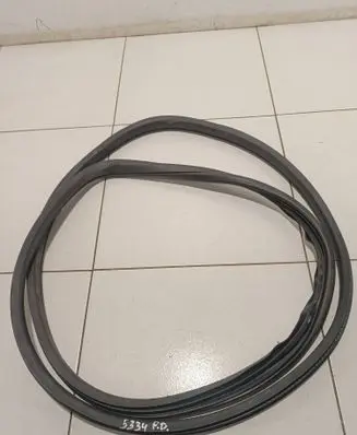 Land Rover Discovery Sport Front door rubber seal FK7220708A