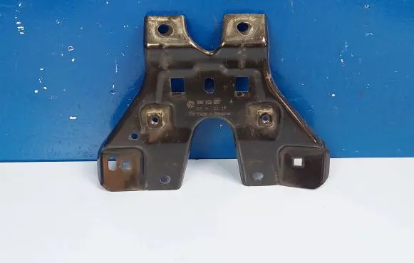 Volkswagen PASSAT B8 Radiator support slam panel bracket 3G0805567A