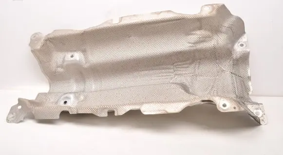 Volvo XC60 Heat shield in engine bay 31696412