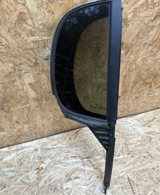 Peugeot 208 II Rear vent window glass 43R006723 E000255