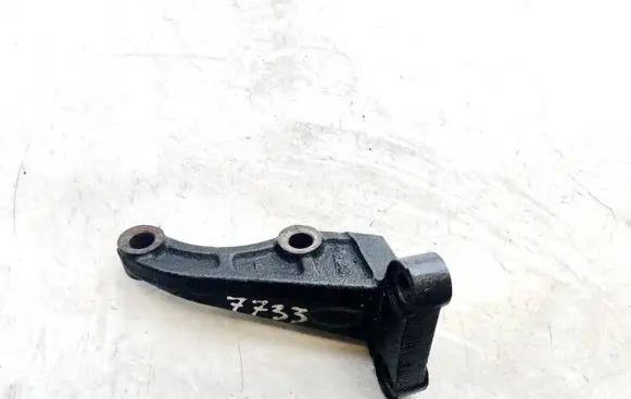 Hyundai ix 55 Engine mounting bracket