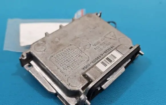 Citroen DS5 Headlight ballast module Xenon 89034934 IMPRK1582005