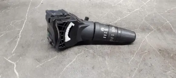 Nissan X-Trail T32 Fog light switch 252608h706