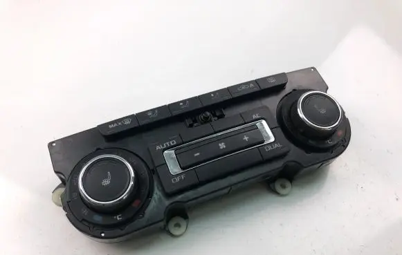 Skoda Superb B6 (3T) Interior fan control switch 3T0907044AS