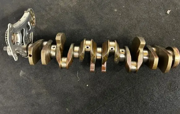 BMW 3 E92 E93 Crankshaft 03300903012 758048307