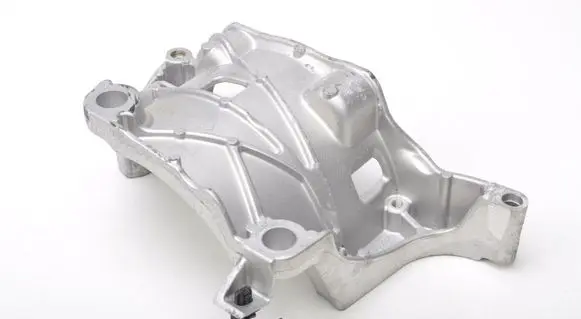 Volvo XC40 Generator/alternator bracket 31480101