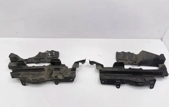 Honda CR-V Intercooler air guide/duct channel 71107T1T