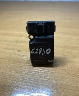 Toyota RAV 4 (XA20) Mass air flow meter 2220427010 C2950