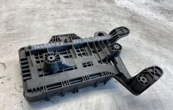 Battery box tray