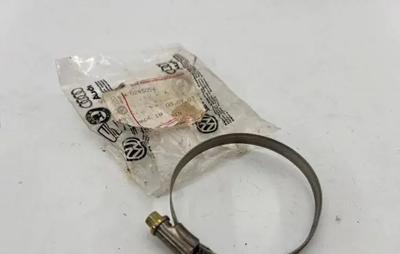 Audi TT TTS Mk2 Other engine bay part N0245054