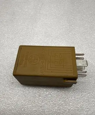 BMW 5 E60 E61 Window control relay 8384505 V23141B3001315 61368384505