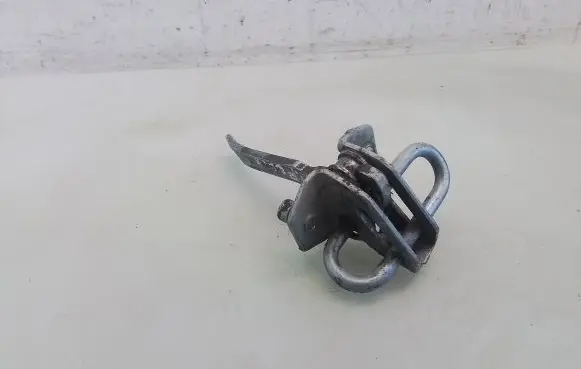 Audi 80 90 B2 Rear door check strap stopper