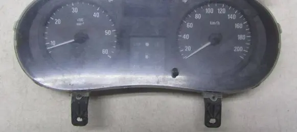Renault Trafic II (X83) Speedometer (instrument cluster) 8200390135