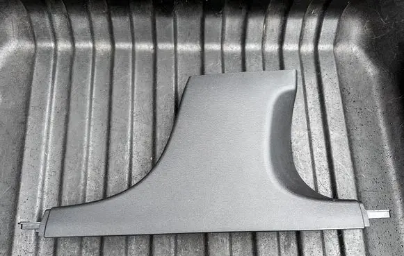 Volvo V60 (B) pillar trim (bottom) 31479223 31479224