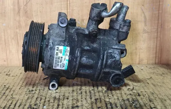Volkswagen PASSAT B6 Air conditioning (A/C) compressor (pump) R134A1701P 028123119B4 5N0820803