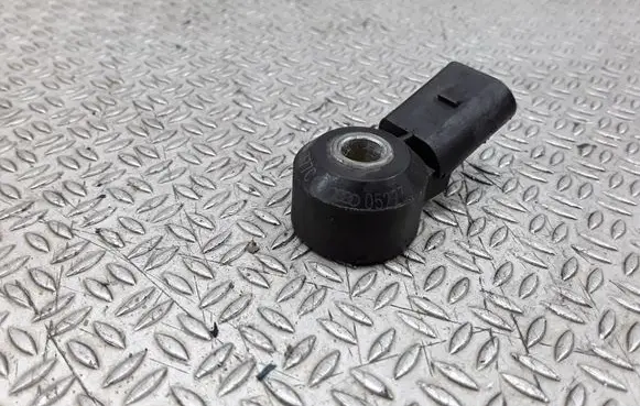 Volkswagen Golf IV Detonation knock sensor 030905377C