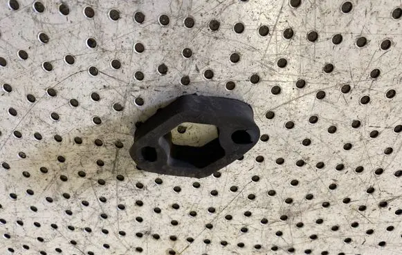 Ligier Ambra Muffler mount bracket/holder 