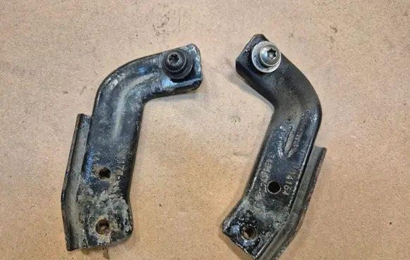 Renault Master II Radiator support slam panel bracket 5566677778888899