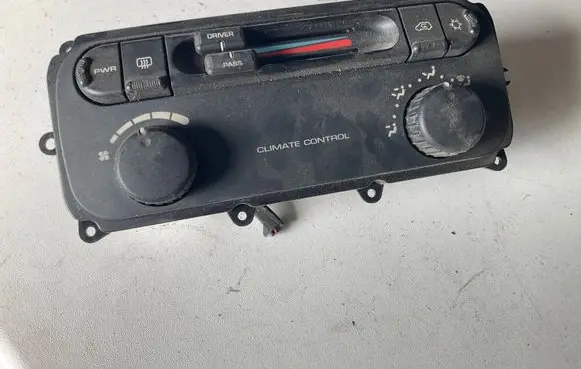 Chrysler Voyager Climate control unit 05005039AA